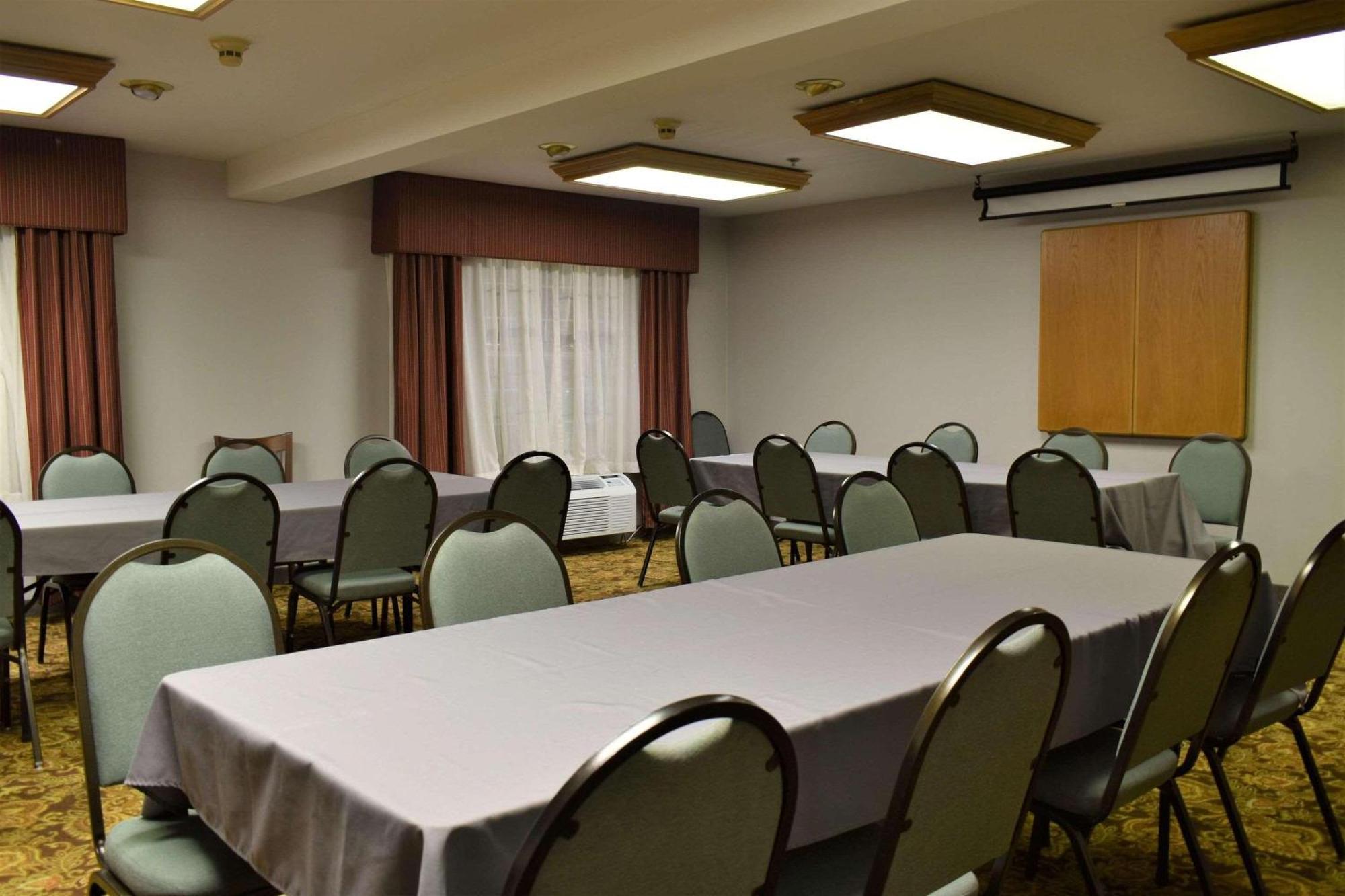 Country Inn & Suites By Radisson Kenosha - Pleasant Prairie Exterior photo